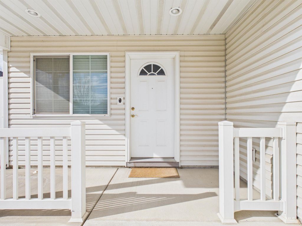 Photo of 2608 Miller Ave, Burley, ID 83318 (MLS # 98974337)