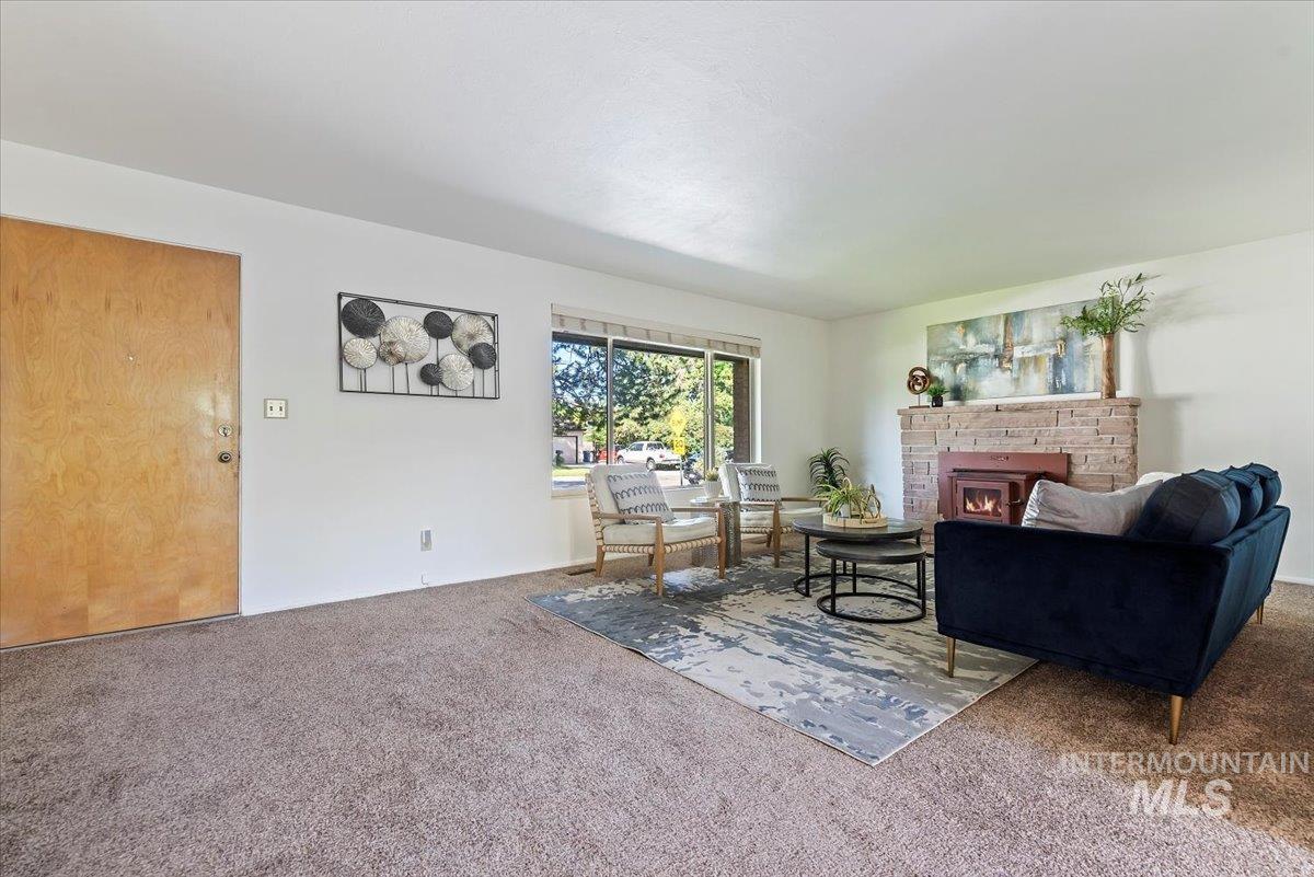6910 W Brentwood Dr