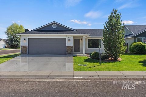 Photo of 4822 Charmae St, Caldwell, ID 83607 (MLS # 98985617)