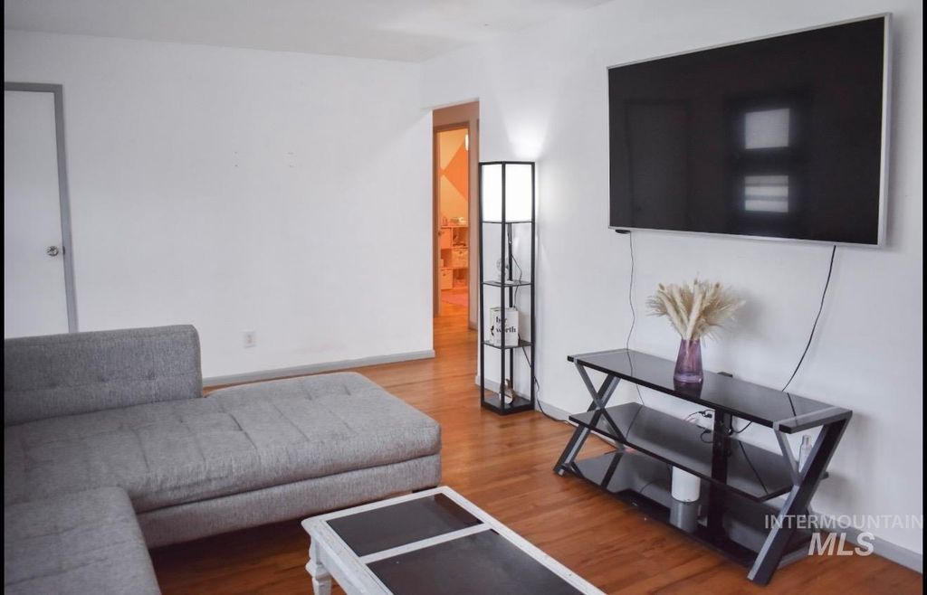 Photo of 150 Alturas Drive, Mountain Home, ID 83647 (MLS # 98965436)