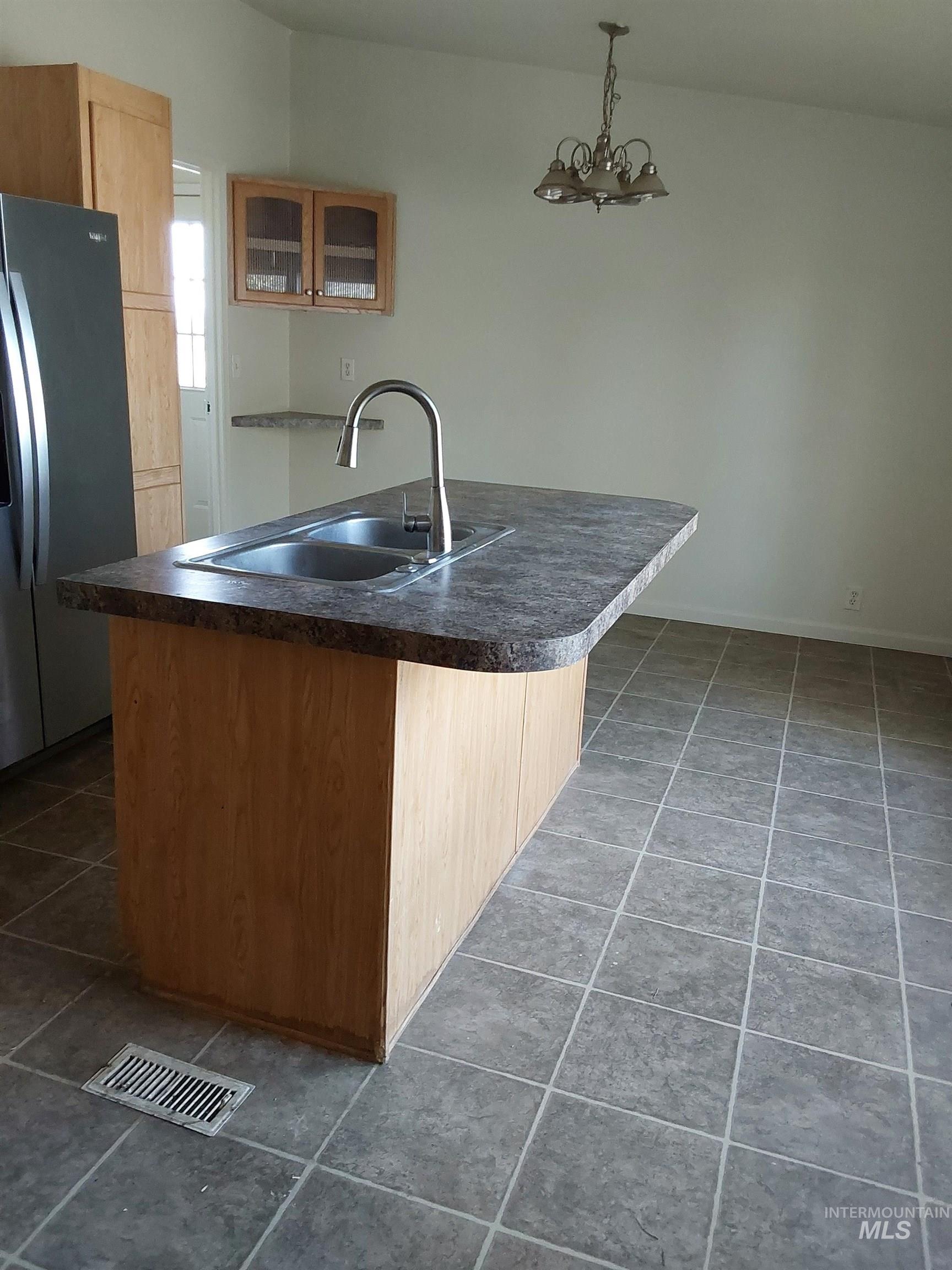 13735 SW Eisenhower Cir