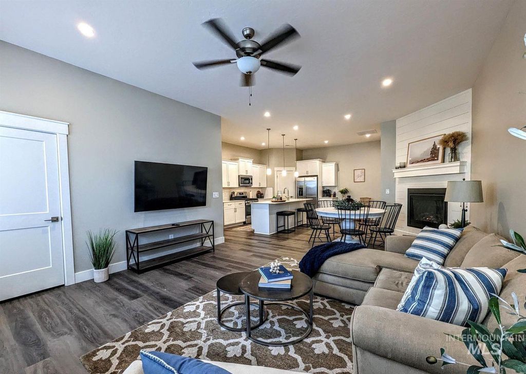 Photo of 12450 W Nabesna St, Star, ID 83669 (MLS # 98975871)