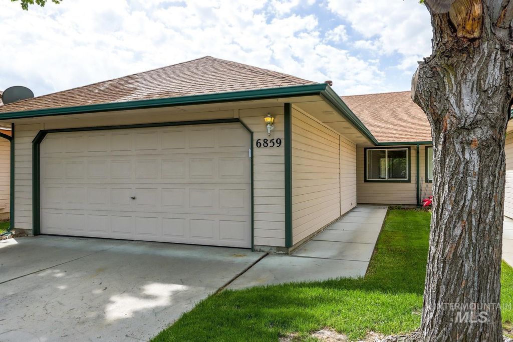 Photo of 6859 W Russett St, Boise, ID 83704 (MLS # 98986448)