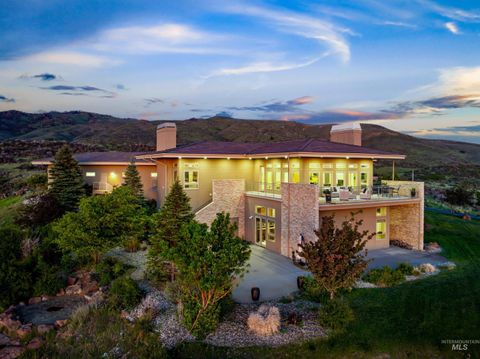 6329 E Wildhorse Ln Boise ID 83712