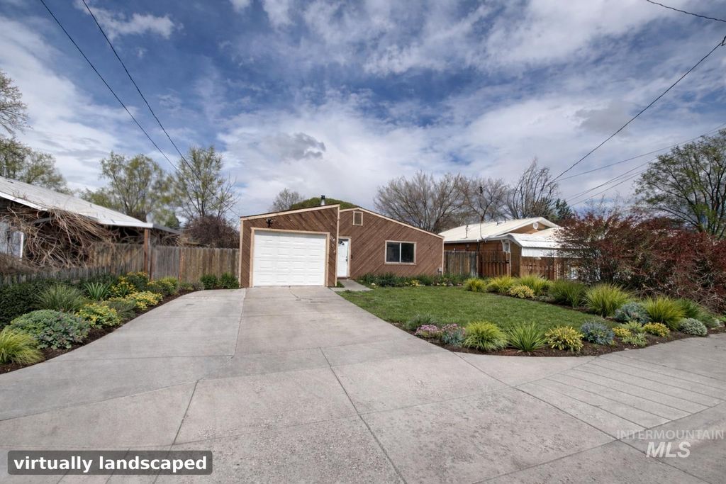 Photo of 214 W 8th Avenue, Jerome, ID 83301 (MLS # 98980601)