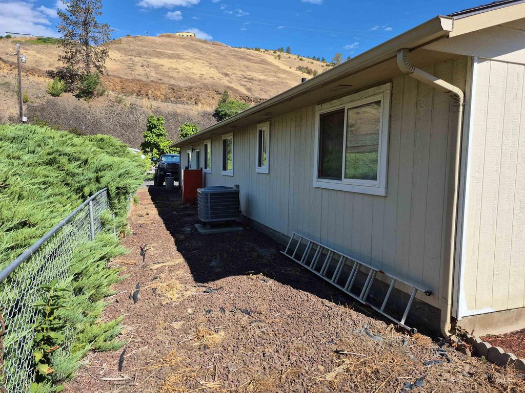 Photo of 701 Wheeler St, Kendrick, ID 83537 (MLS # 98958660)