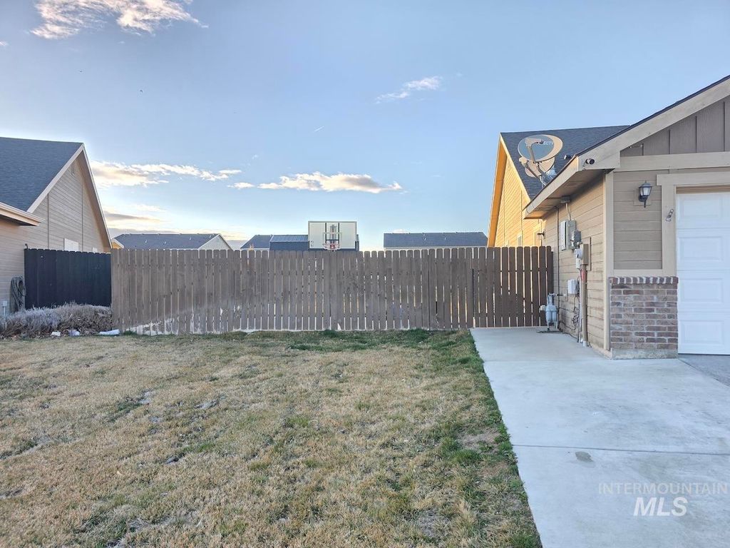 Photo of 4503 Julie St, Caldwell, ID 83607 (MLS # 98977759)