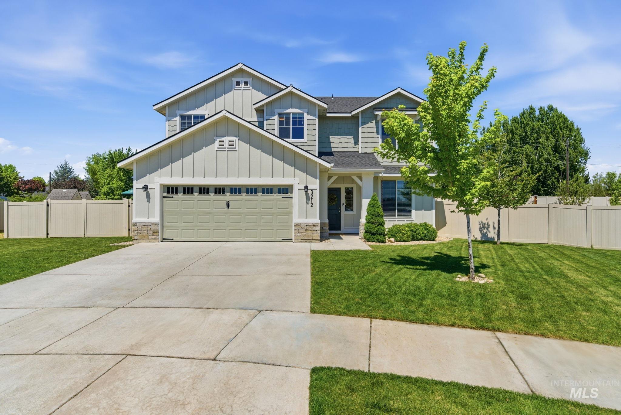 3212 S Caesar Pl