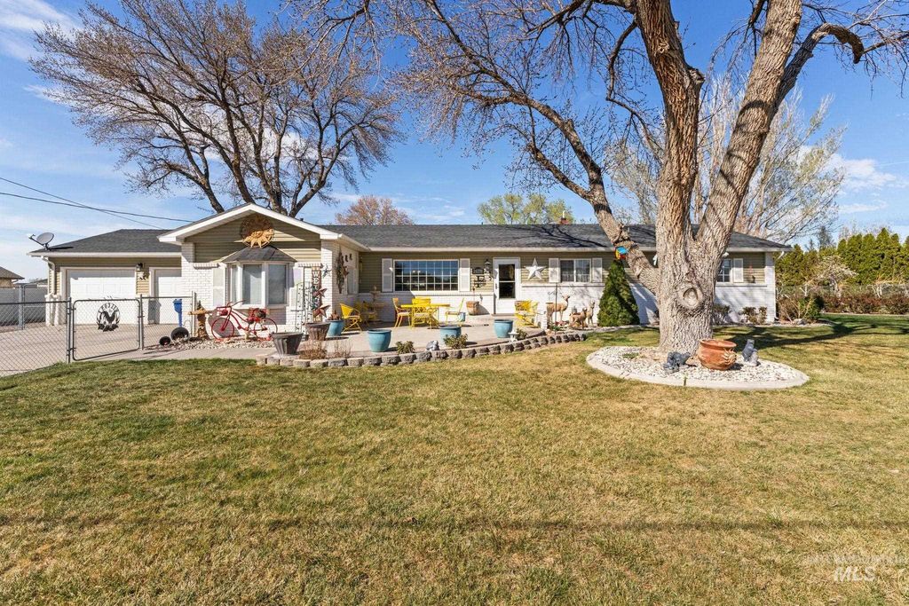 Photo of 1078 Filer Ave. W Ave, Twin Falls, ID 83301 (MLS # 98979812)