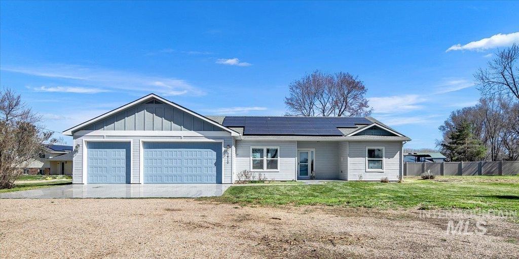 Photo of 3610 S Robinson Blvd, Nampa, ID 83686 (MLS # 98984781)