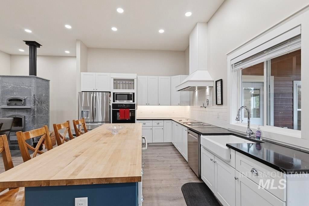 Photo of 300 Big Meadow Rd, Troy, ID 83871 (MLS # 98975815)