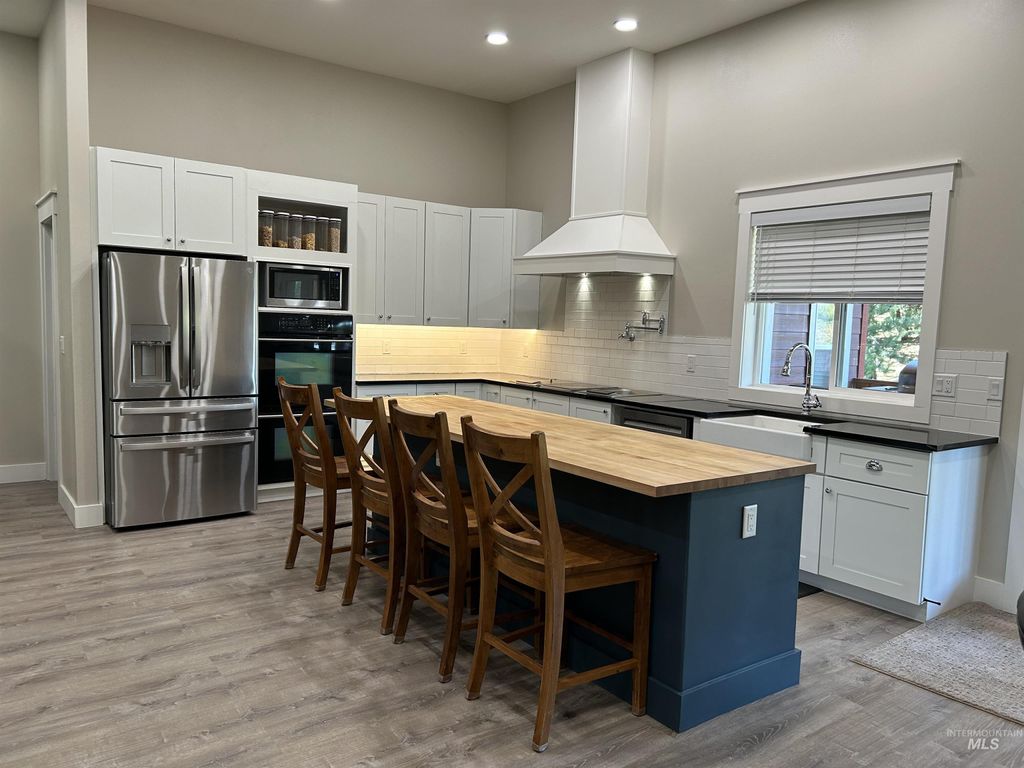 Photo of 300 Big Meadow Rd, Troy, ID 83871 (MLS # 98975815)