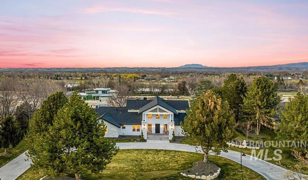 Photo of 1458 W Sandy Ct, Meridian, ID 83646 (MLS # 98965299)