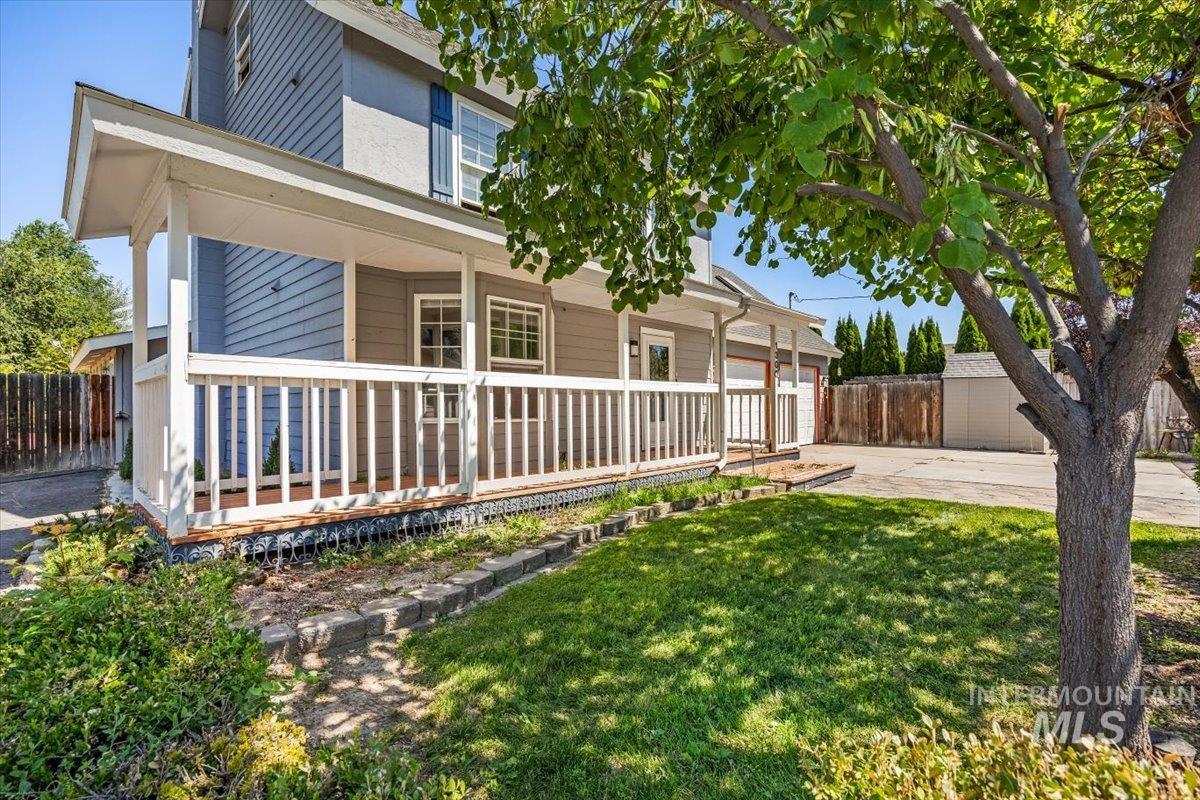 1300 Lake Lowell Ave.