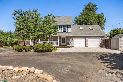 Photo of 1300 Lake Lowell Ave, Nampa, ID 83686 (MLS # 98958519)