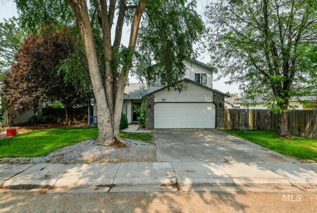 Photo of 805 Bison Way, Caldwell, ID 83607 (MLS # 98995829)