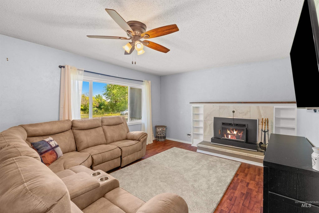 Photo of 1428 Bryden Ave, Lewiston, ID 83501 (MLS # 98990597)