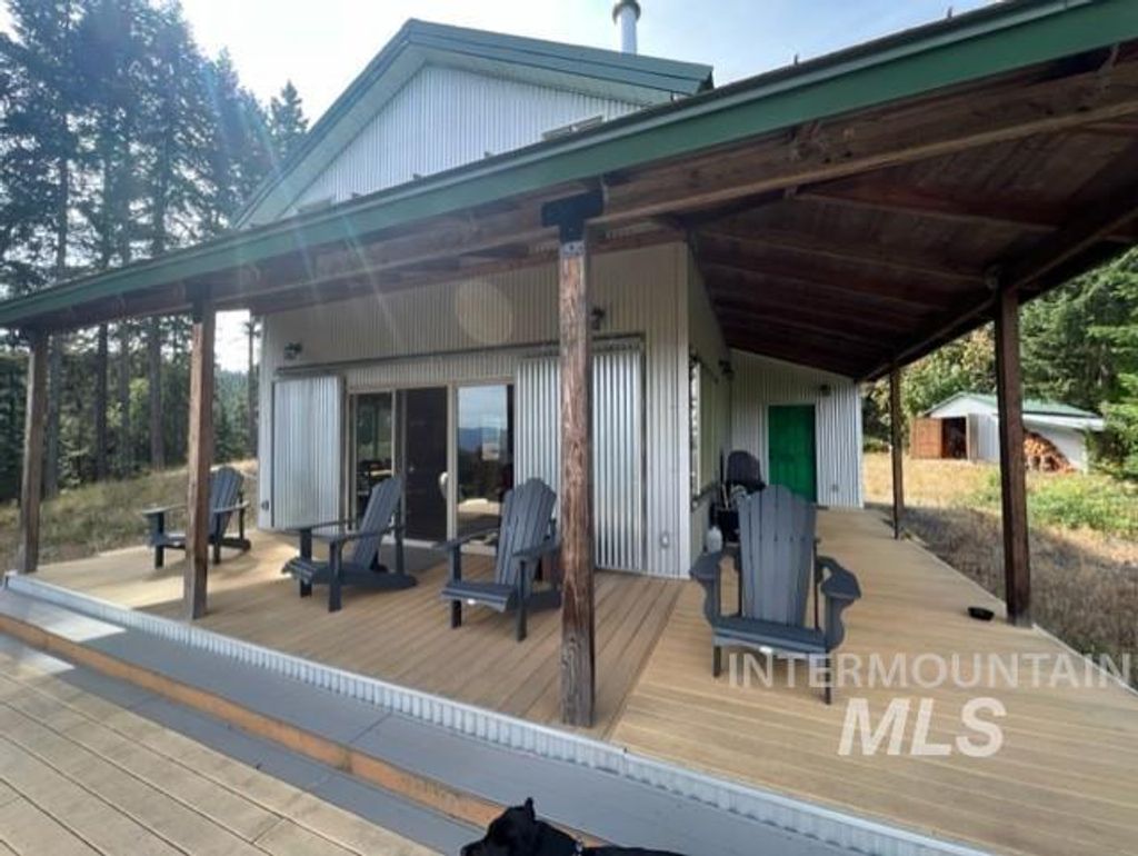 Photo of 1139 Ove Creek Ln, Orofino, ID 83544 (MLS # 98979060)