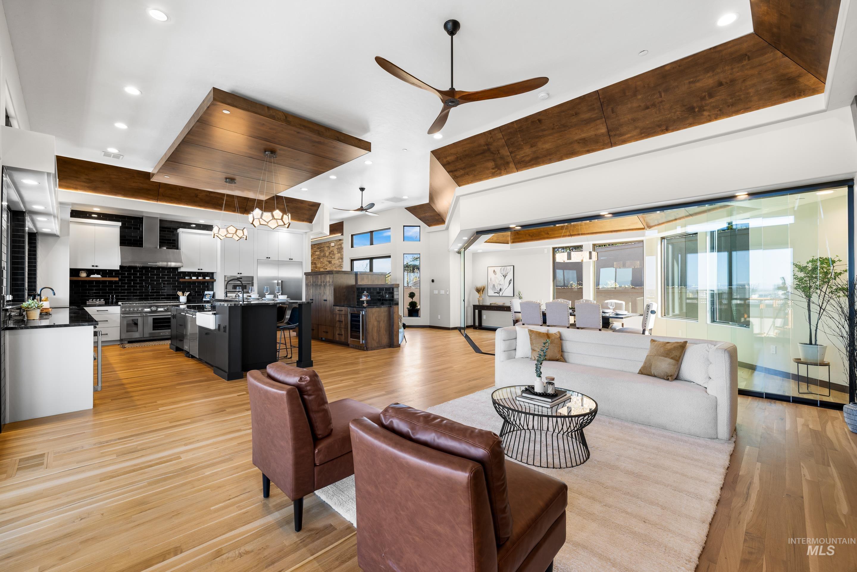 146 W Skylark Drive