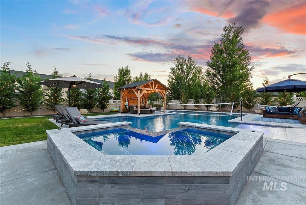 Photo of 2145 W Verona Dr, Meridian, ID 83646 (MLS # 98977887)