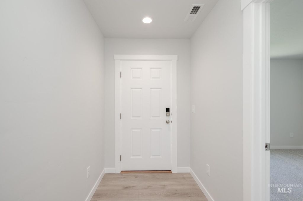 Photo of 6985 S Old Farm Ave, Meridian, ID 83642 (MLS # 98964560)