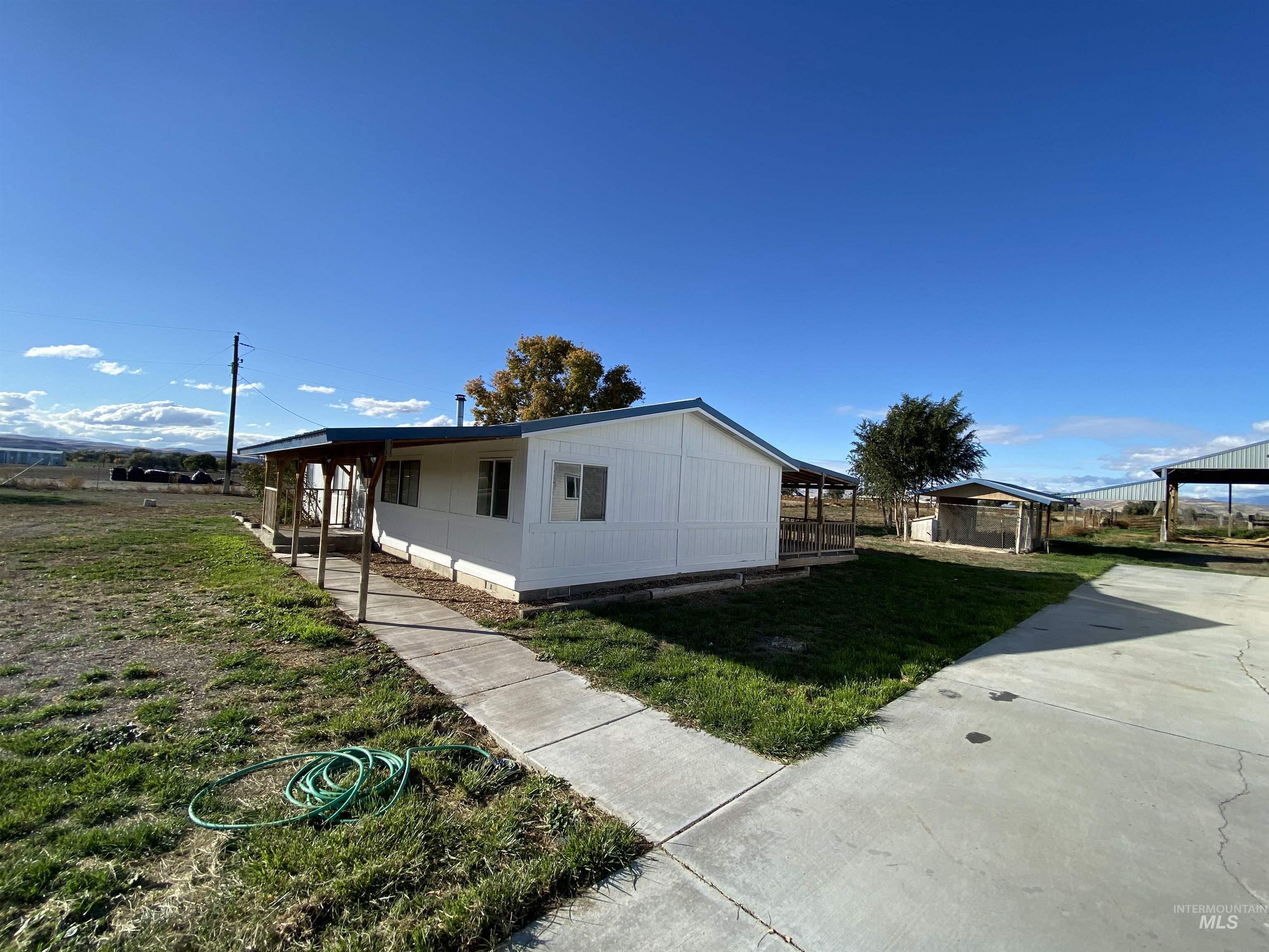 1390 Airport Road
