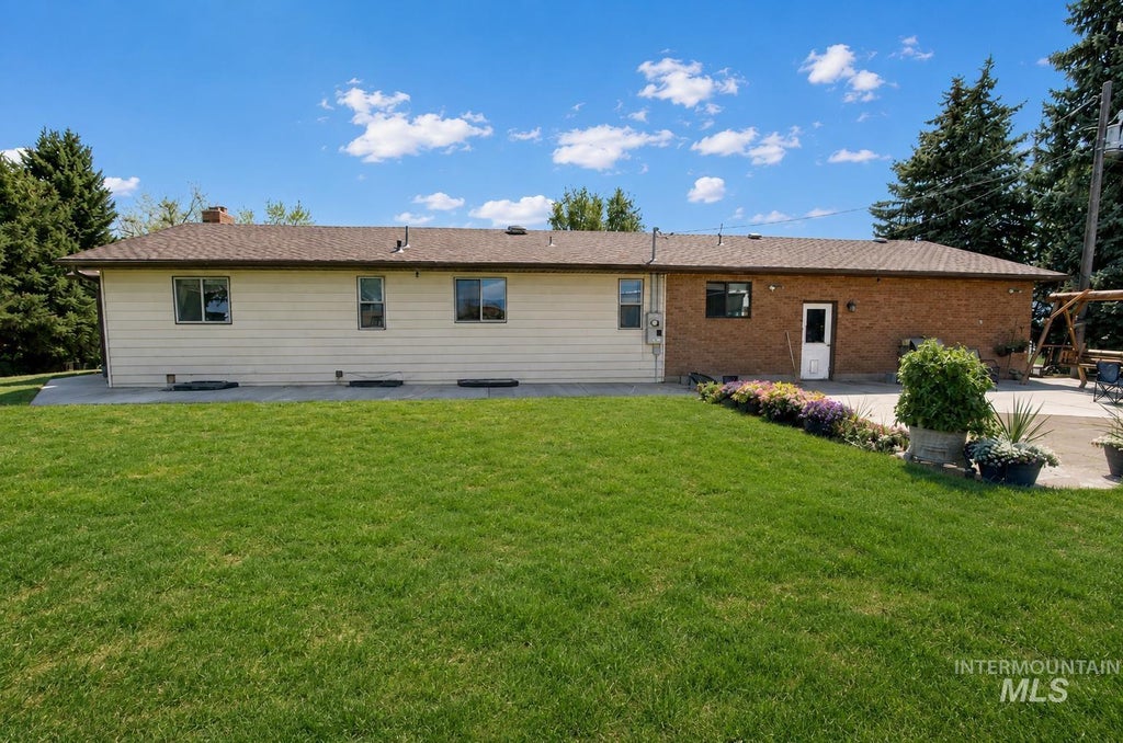 Photo of 376 S 1100 E, Jerome, ID 83338 (MLS # 98998335)