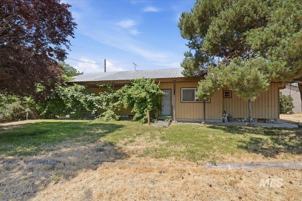 Photo of 18177 Batt Corner, Wilder, ID 83676 (MLS # 98991594)