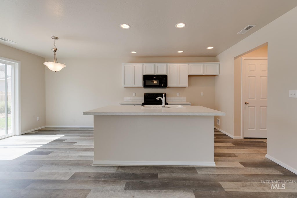 Photo of 10854 Greensboro St, Caldwell, ID 83605 (MLS # 98993743)