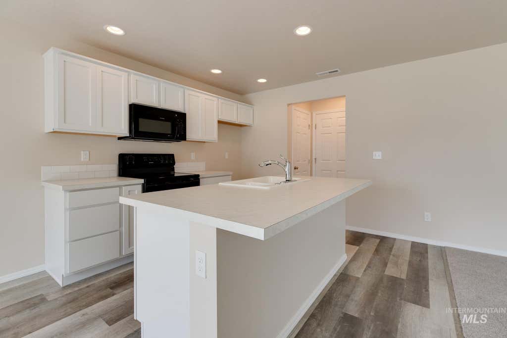 Photo of 10854 Greensboro St, Caldwell, ID 83605 (MLS # 98993743)