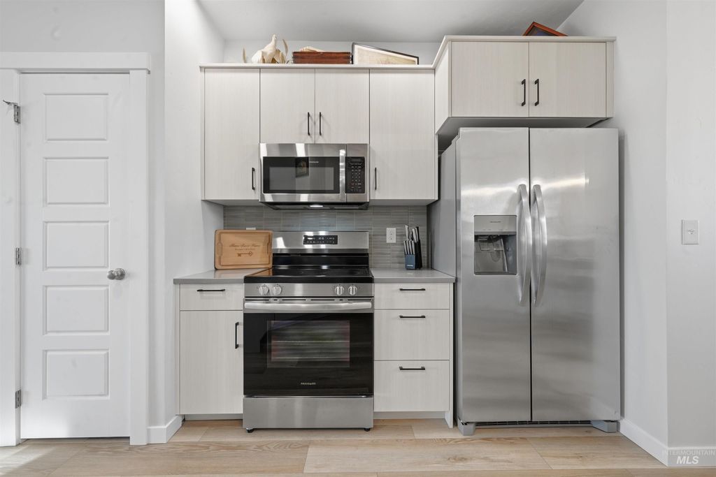 Photo of 10723 W Garganey Drive, Star, ID 83369 (MLS # 98978682)