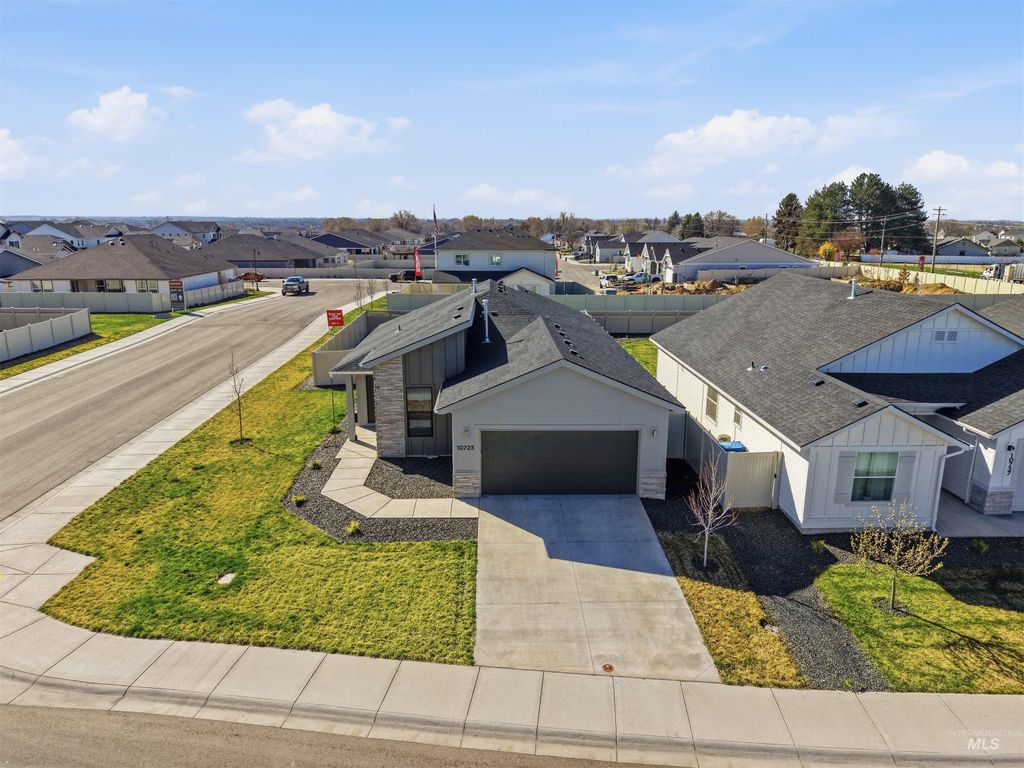 Photo of 10723 W Garganey Drive, Star, ID 83369 (MLS # 98978682)