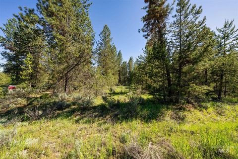Photo of 110 Fawnlilly Dr, McCall, ID 83638 (MLS # 98968487)