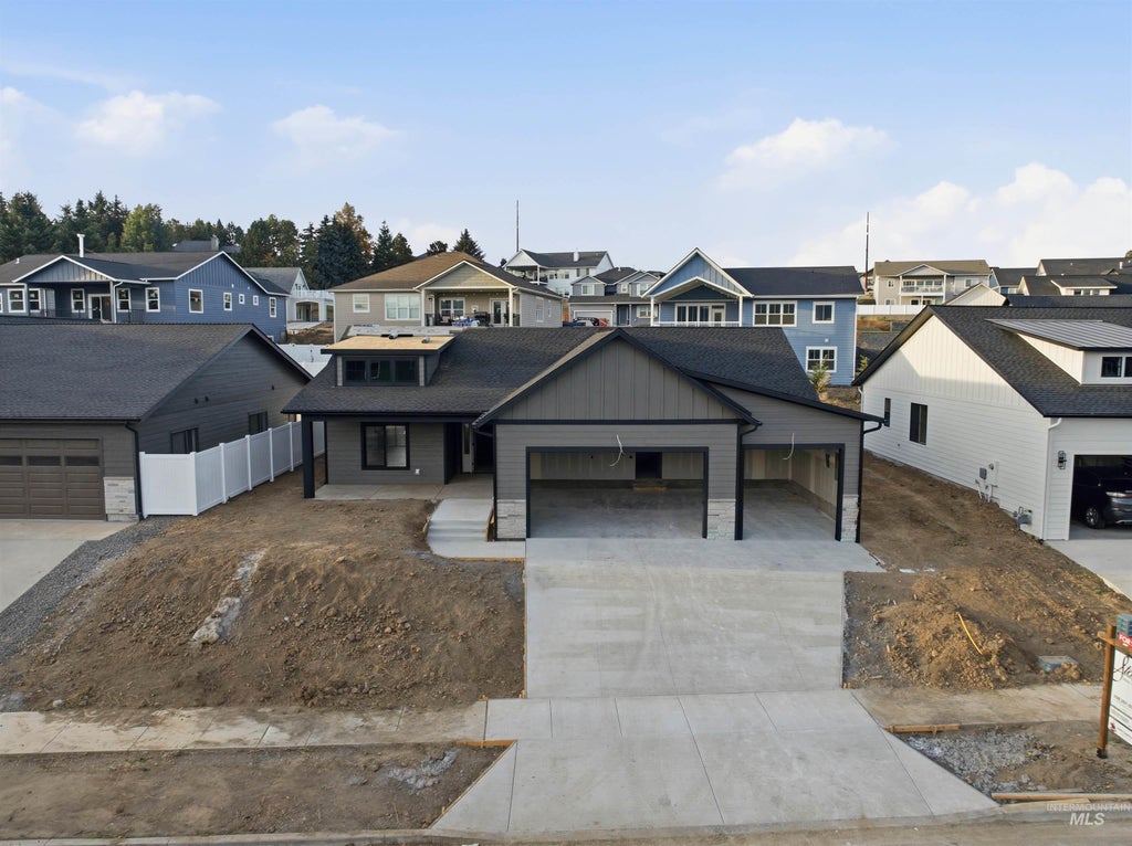 Photo of 2830 Cyprus Court, Moscow, ID 83843 (MLS # 99001692)