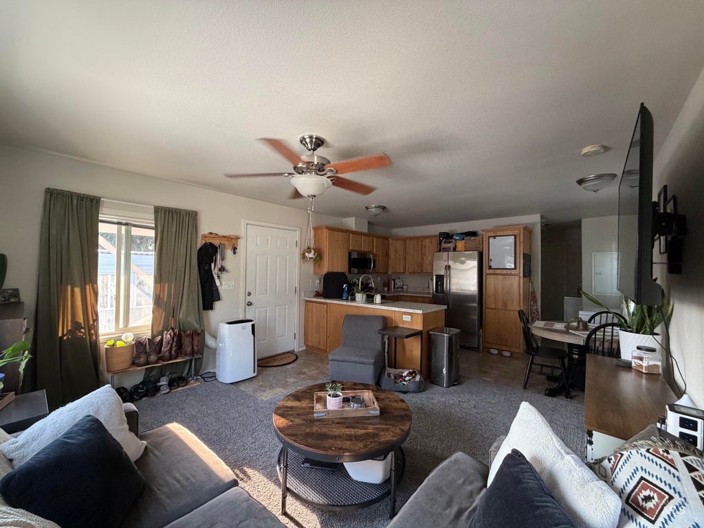 Photo of 813 Warner Ave #10, Lewiston, ID 83501 (MLS # 98998249)