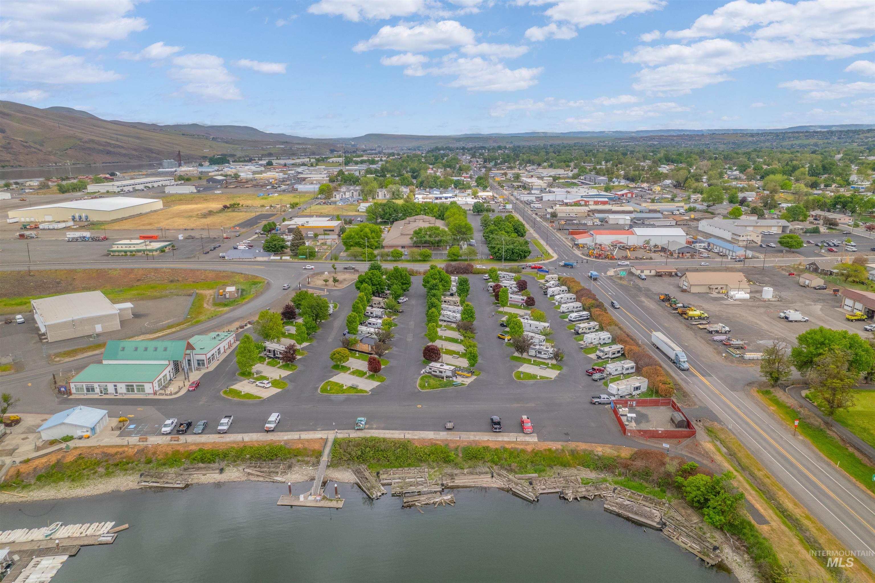 1550 & 1560 Port Drive