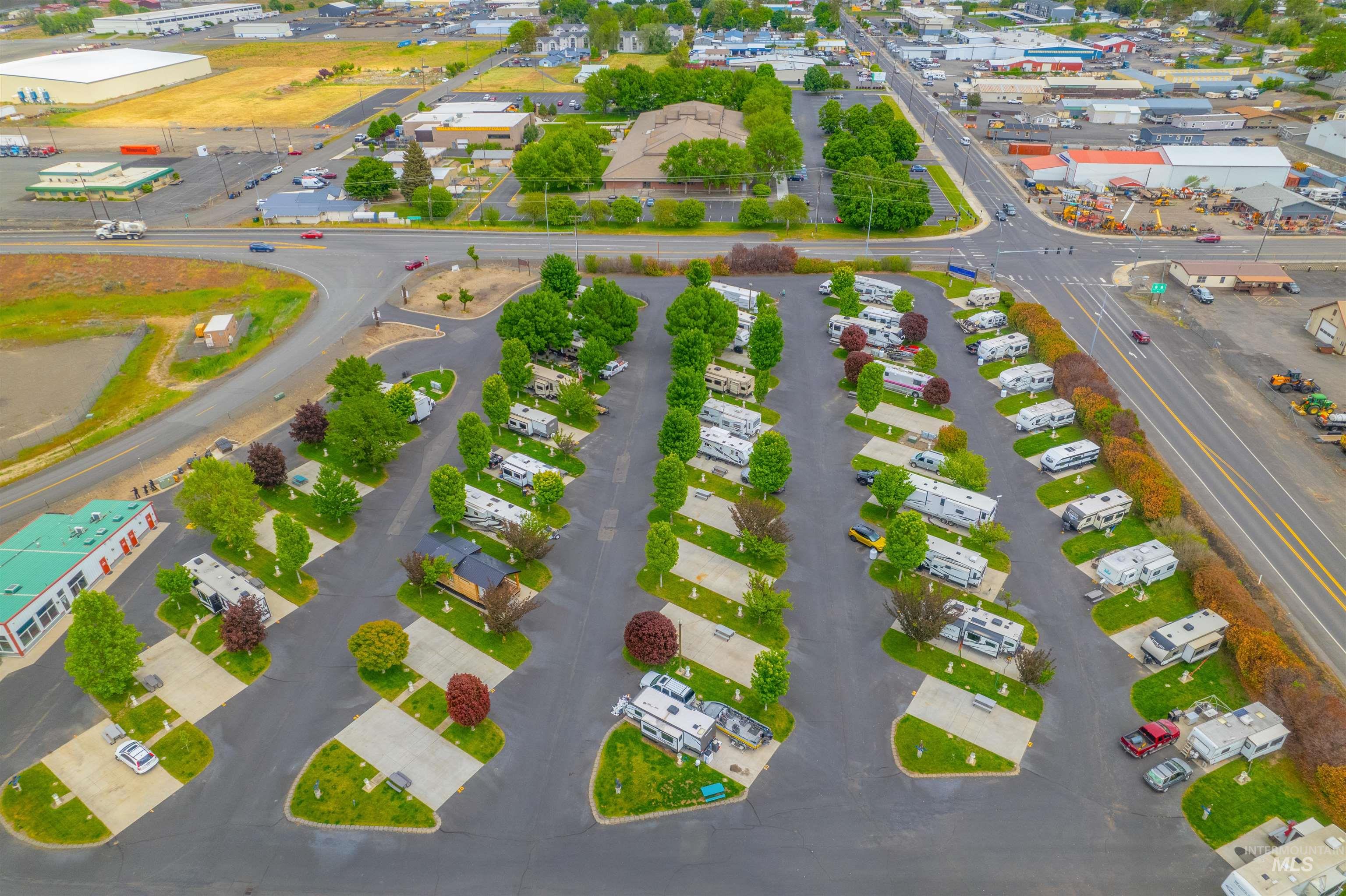 1550 & 1560 Port Drive