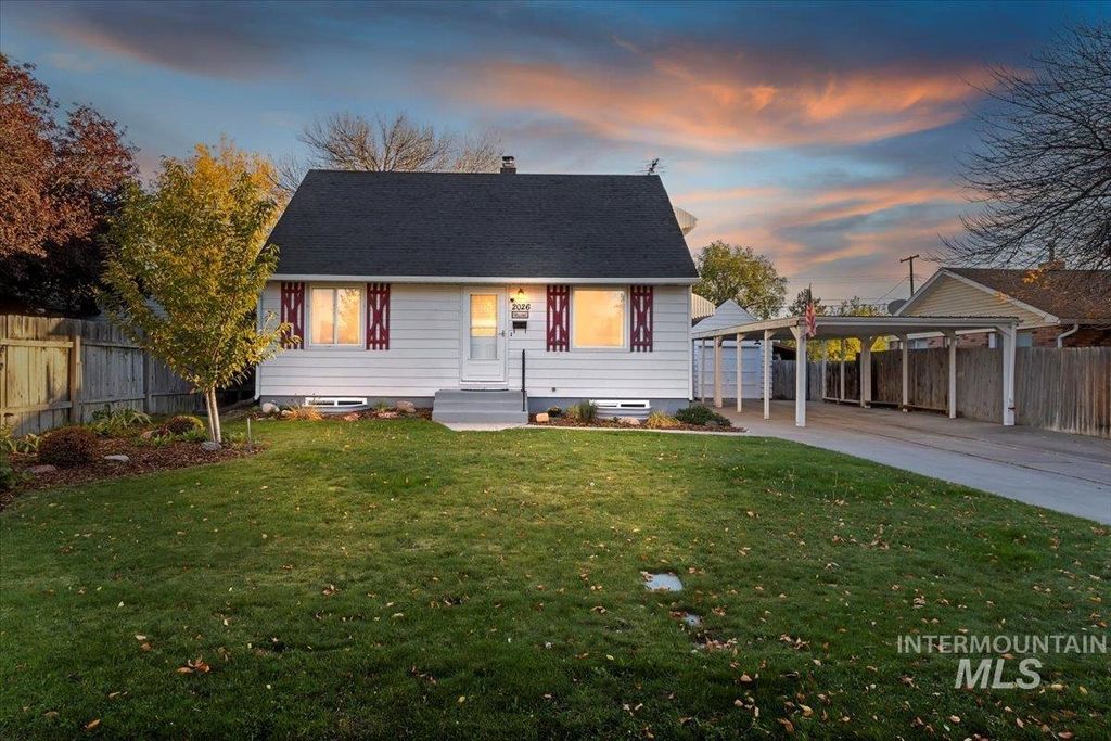 Photo of 2026 E 11th Ave, Twin Falls, ID 83301 (MLS # 98965158)