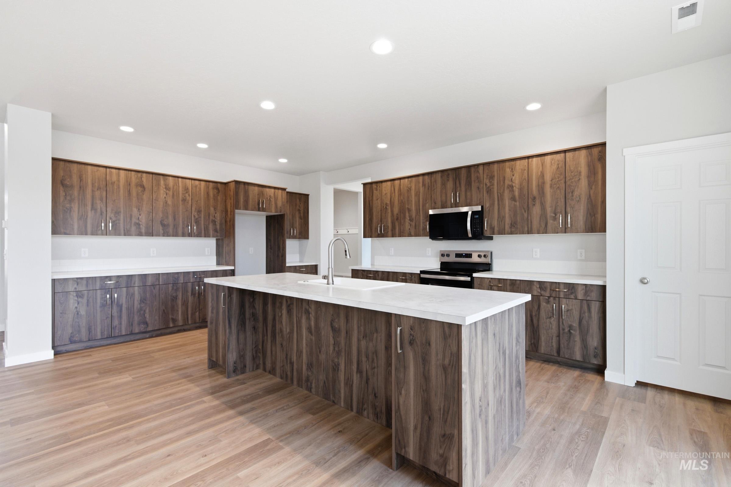 7103 E Marble Springs Dr