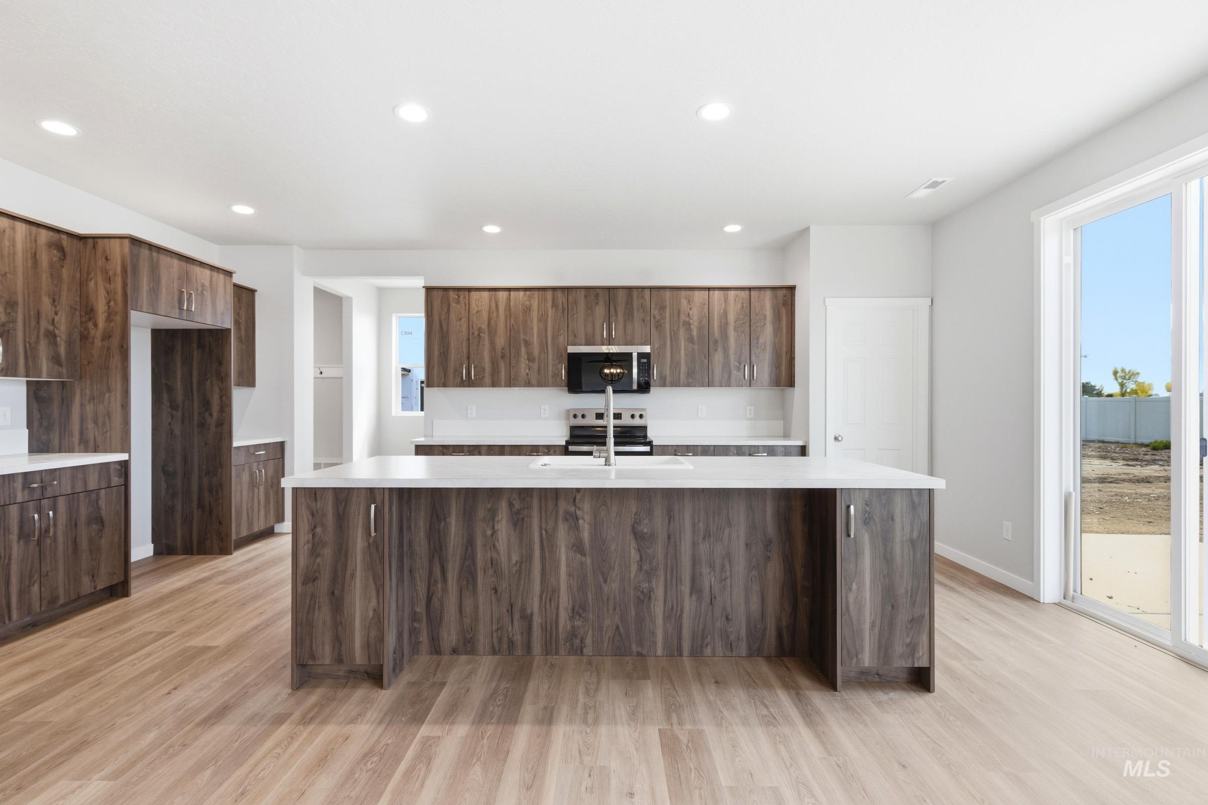 7103 E Marble Springs Dr