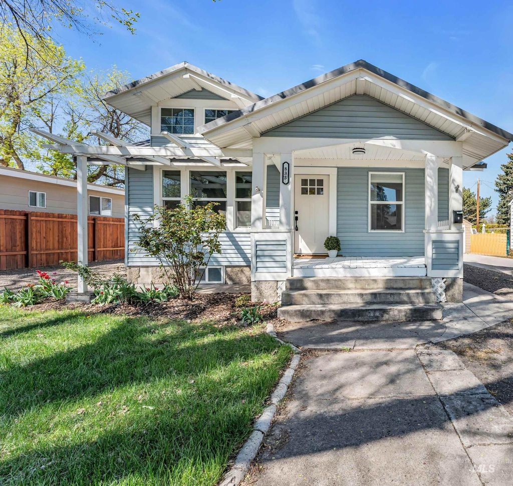 Photo of 835 Ash Street, Twin Falls, ID 83301 (MLS # 98981798)