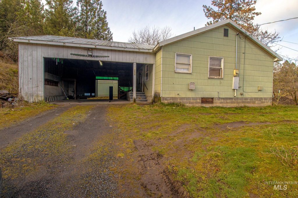 Photo of 12644 Jerome Ave, Orofino, ID 83544 (MLS # 98974339)