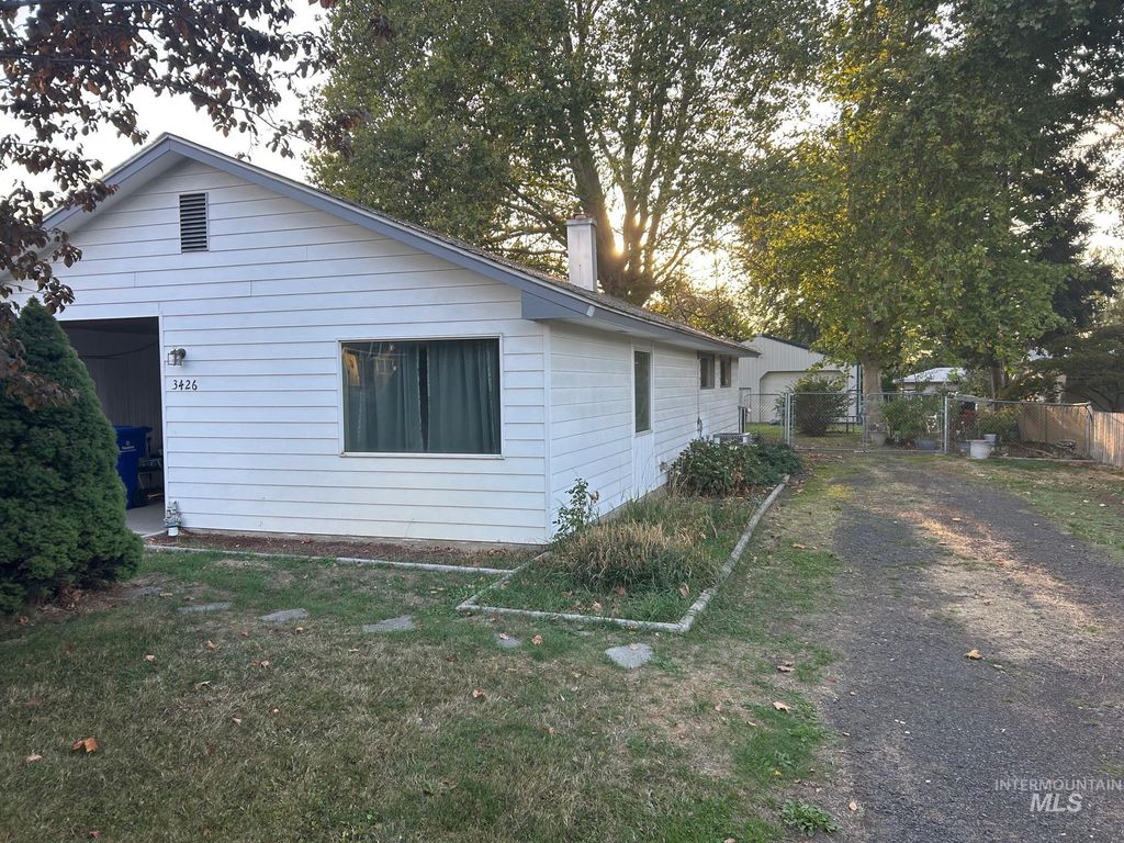 Photo of 3426 10th Street, Lewiston, ID 83501 (MLS # 98963892)