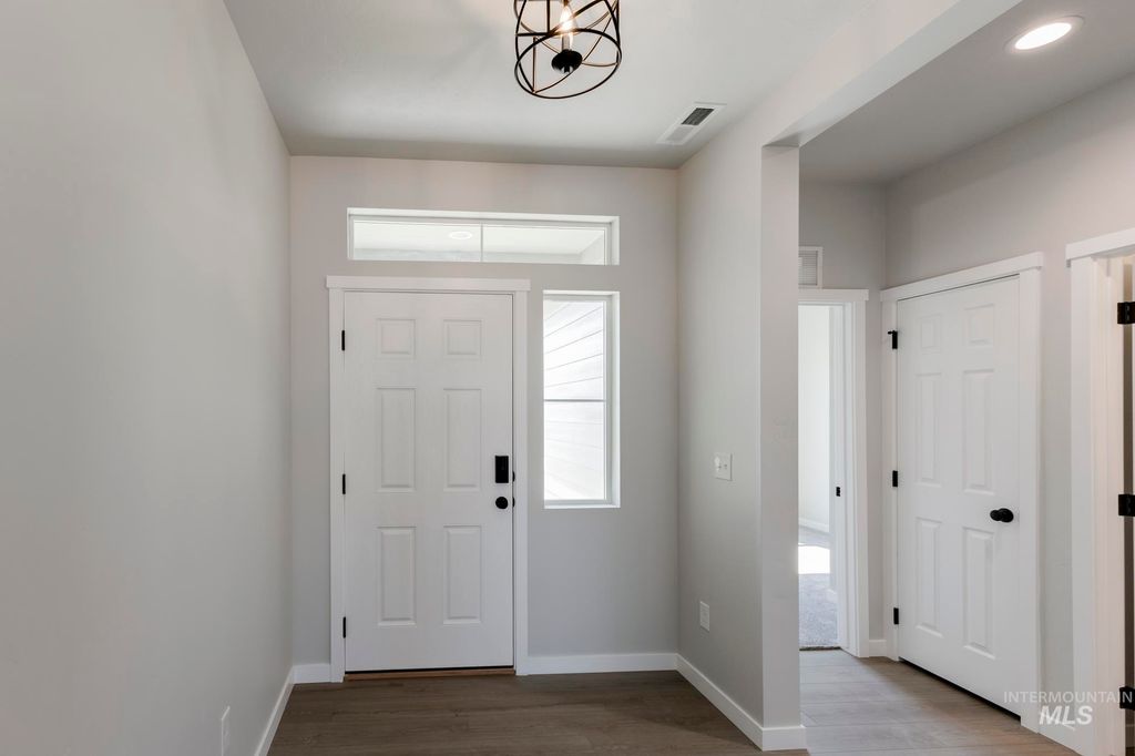 Photo of 5255 E Phelps Lake Dr, Nampa, ID 83687 (MLS # 98986268)