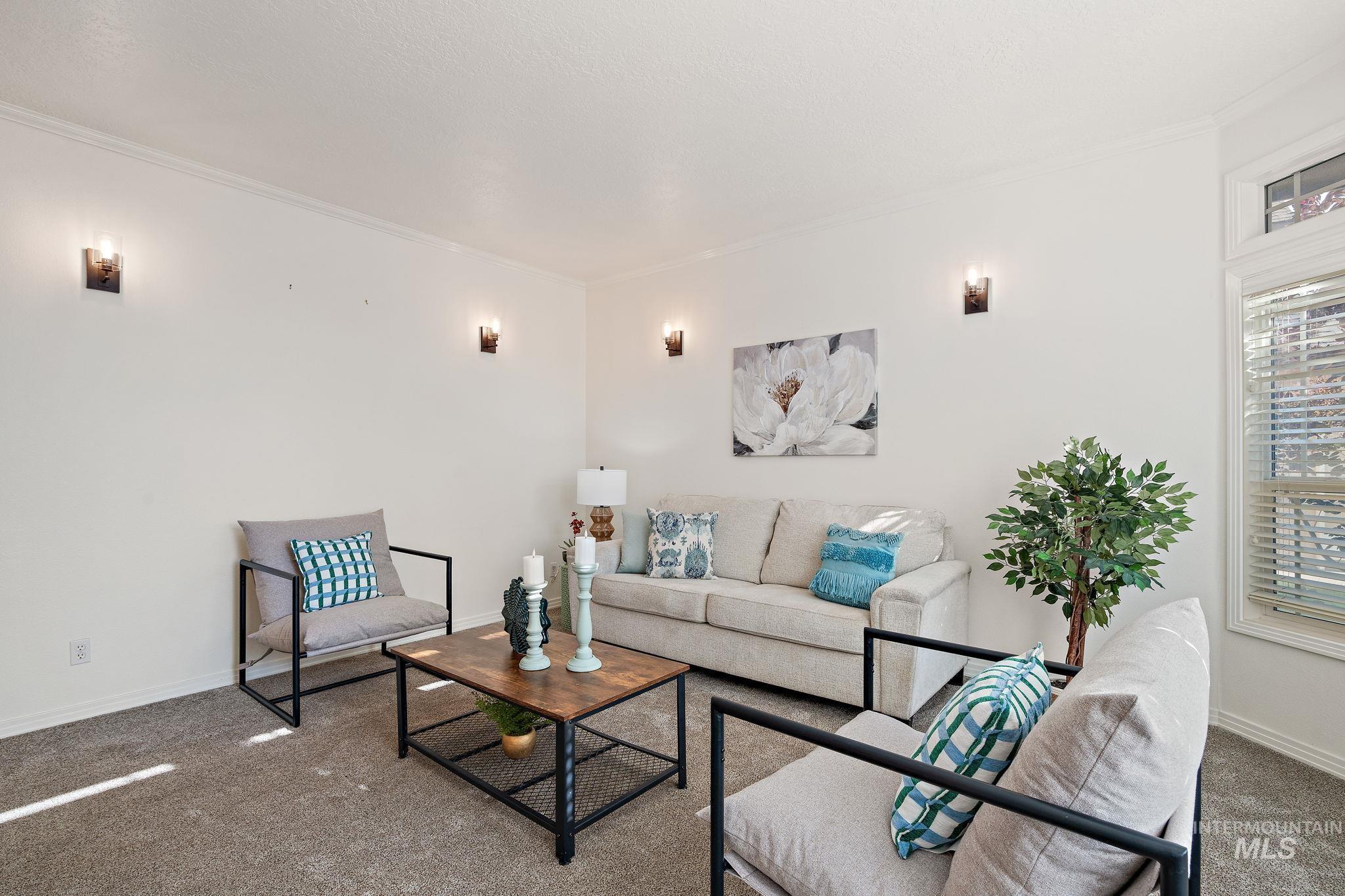 2205 N Aaronmink Way