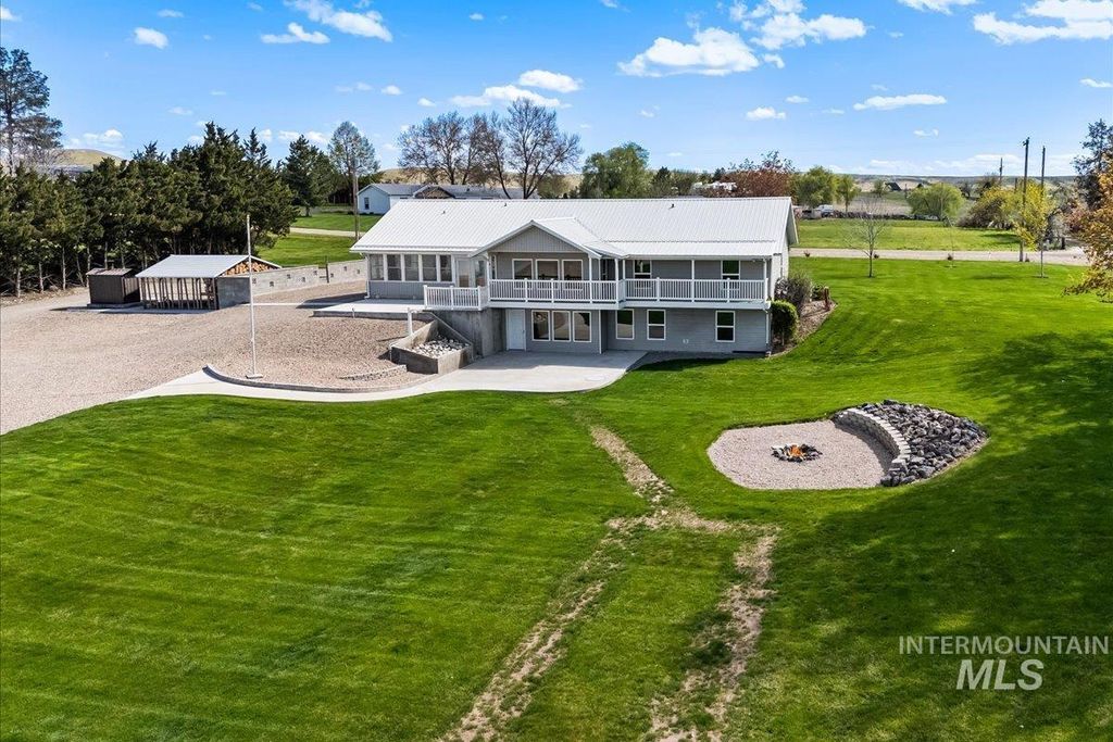 Photo of 2490 Watts Ln, Payette, ID 83661 (MLS # 98970840)