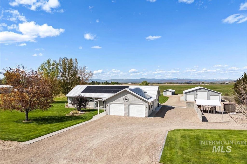 Photo of 2490 Watts Ln, Payette, ID 83661 (MLS # 98970840)