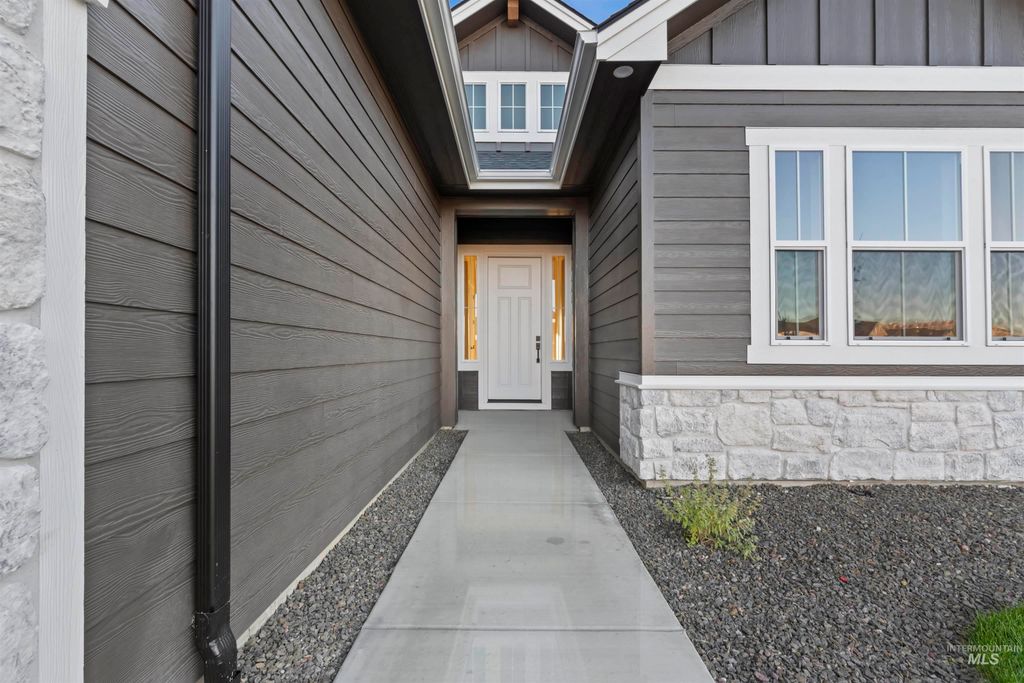 Photo of 7345 Powell Pl, Eagle, ID 83629 (MLS # 98979292)