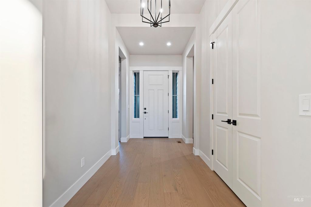 Photo of 7345 Powell Pl, Eagle, ID 83629 (MLS # 98979292)