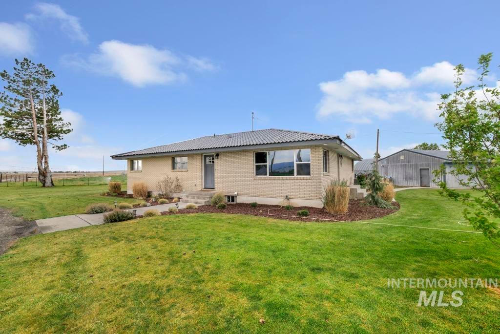 Photo of 294 100 W, Burley, ID 83318 (MLS # 98986318)